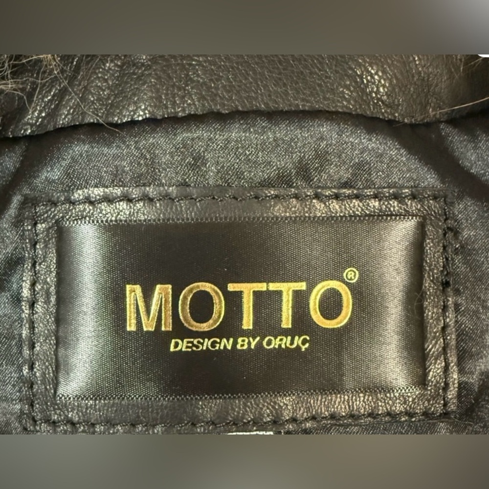 Motto Design By Oruc Women's Black Leather Jacket with Natural Fur Collar - Picture 9 of 11